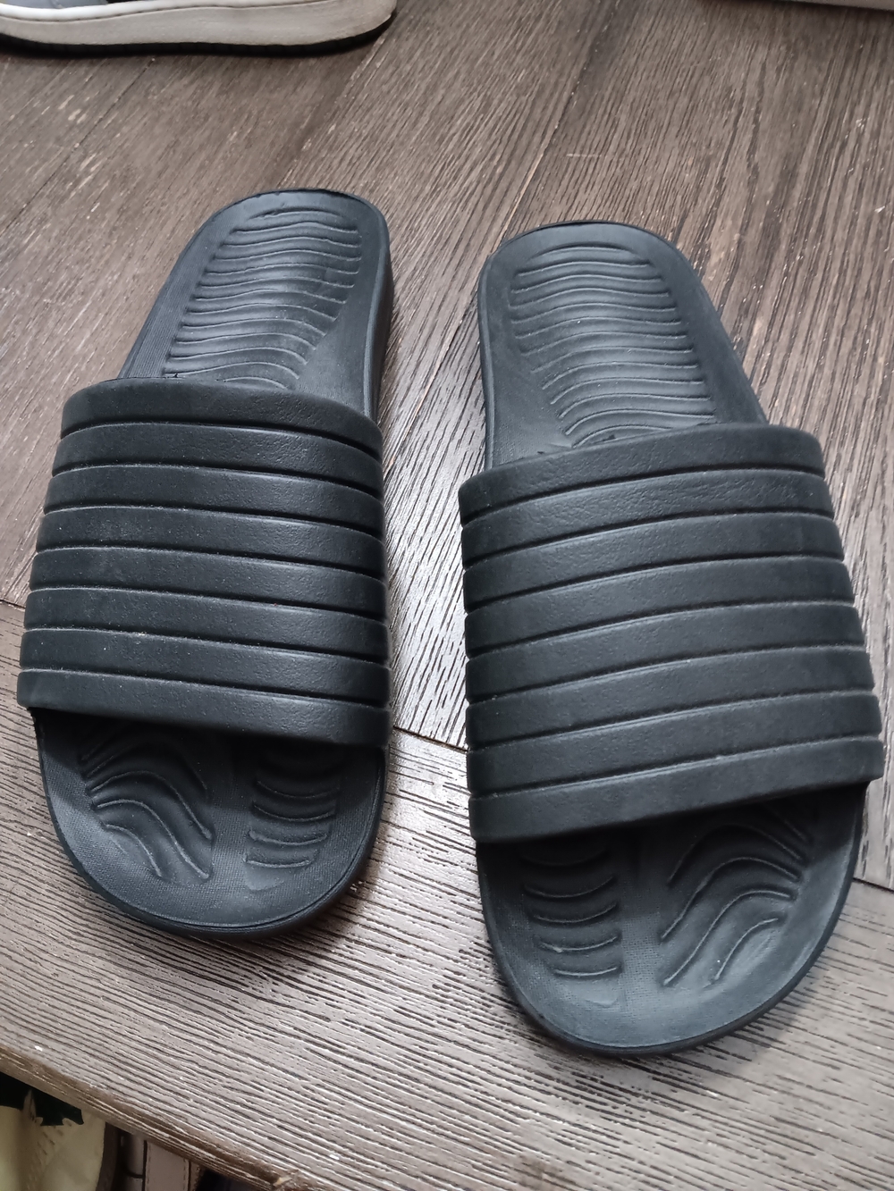 Men's Size 11 Black Slide Sandals - Casual Comfort
